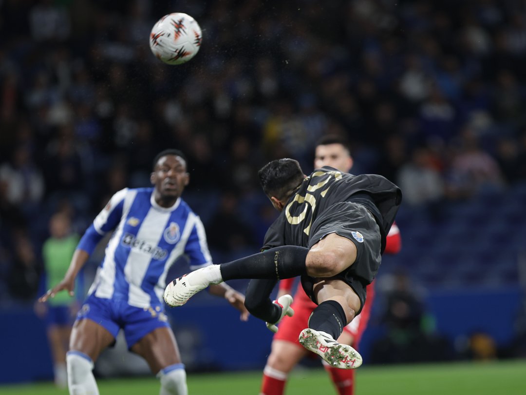 FC Porto confirma qualificação no Dragão frente ao Estugarda